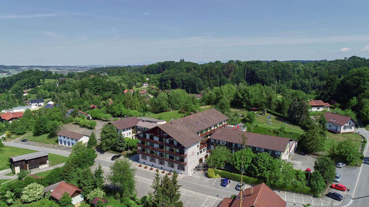 Wellnesshotel Zum Koch Ortenburg Exterior foto
