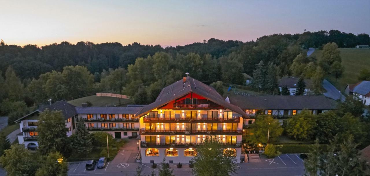 Wellnesshotel Zum Koch Ortenburg Exterior foto